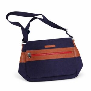 NEW Tommy Hilfiger Messenger Bags
